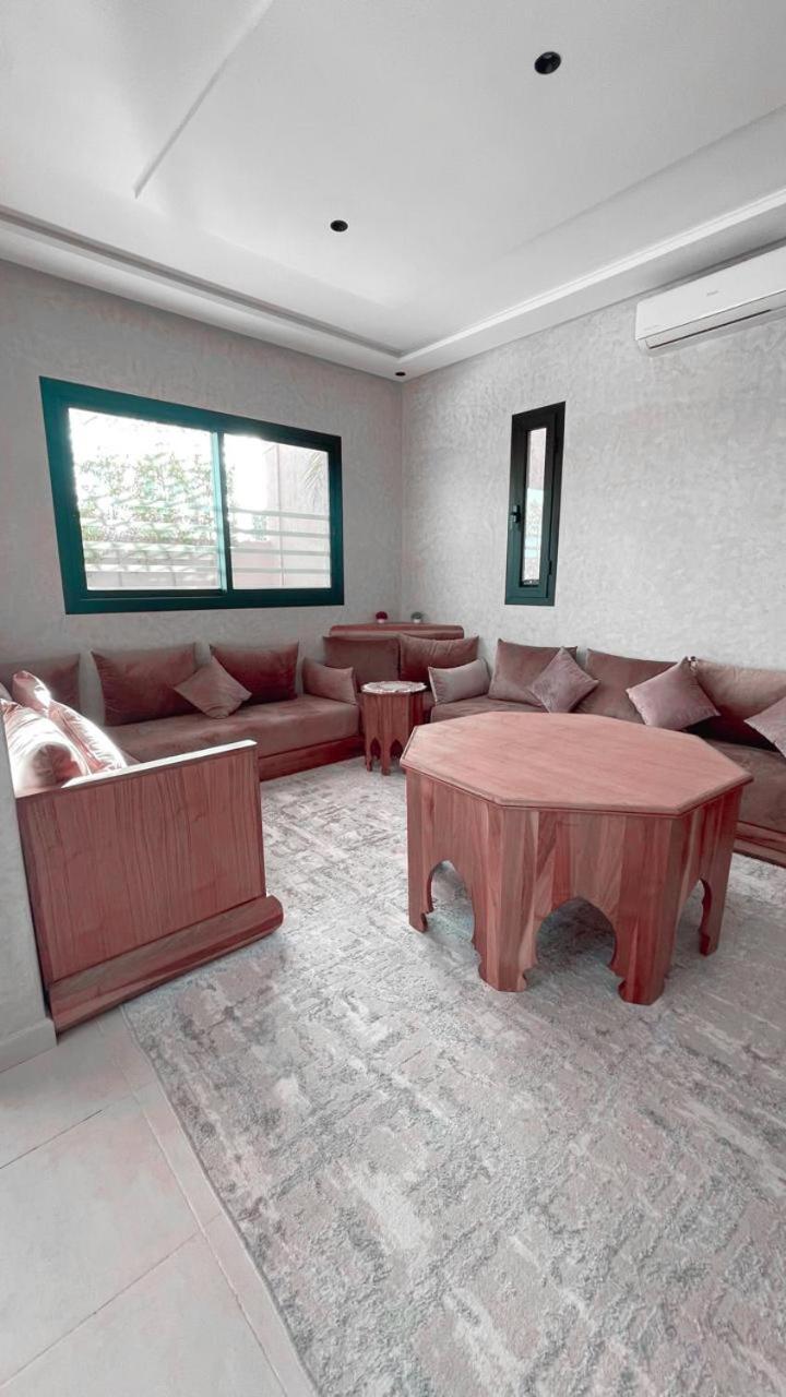 Mazigh & Piscine 别墅